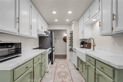 1213 A, Oakdale, CA 95361