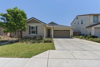 914 Fulton Way, Hollister, CA 95023