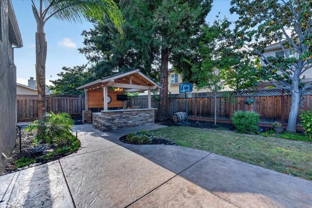 Property photo 57