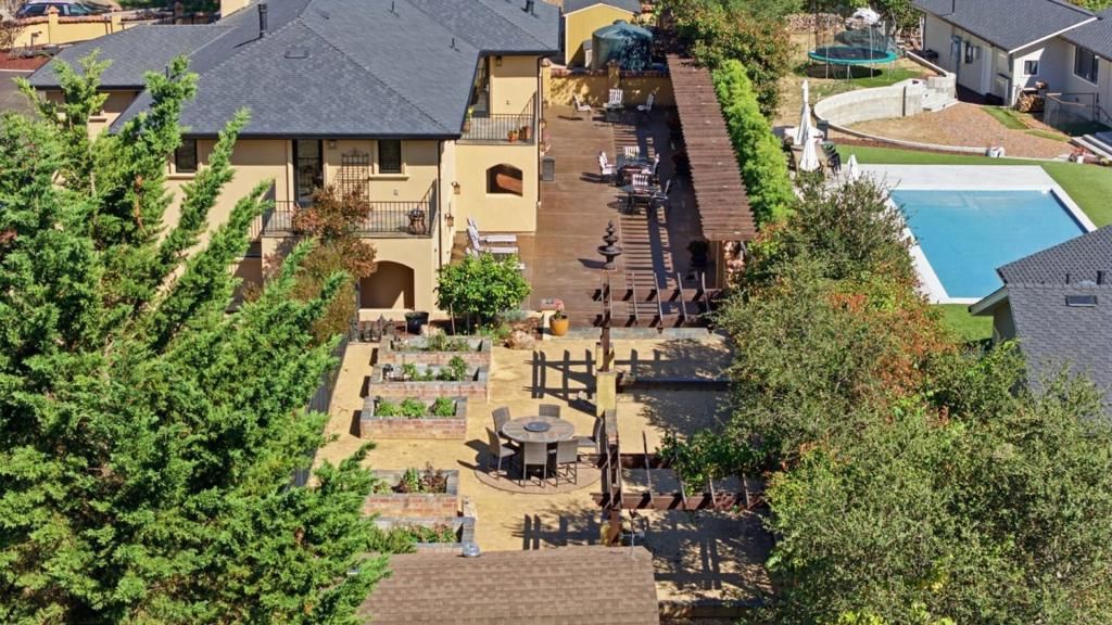Property photo 57