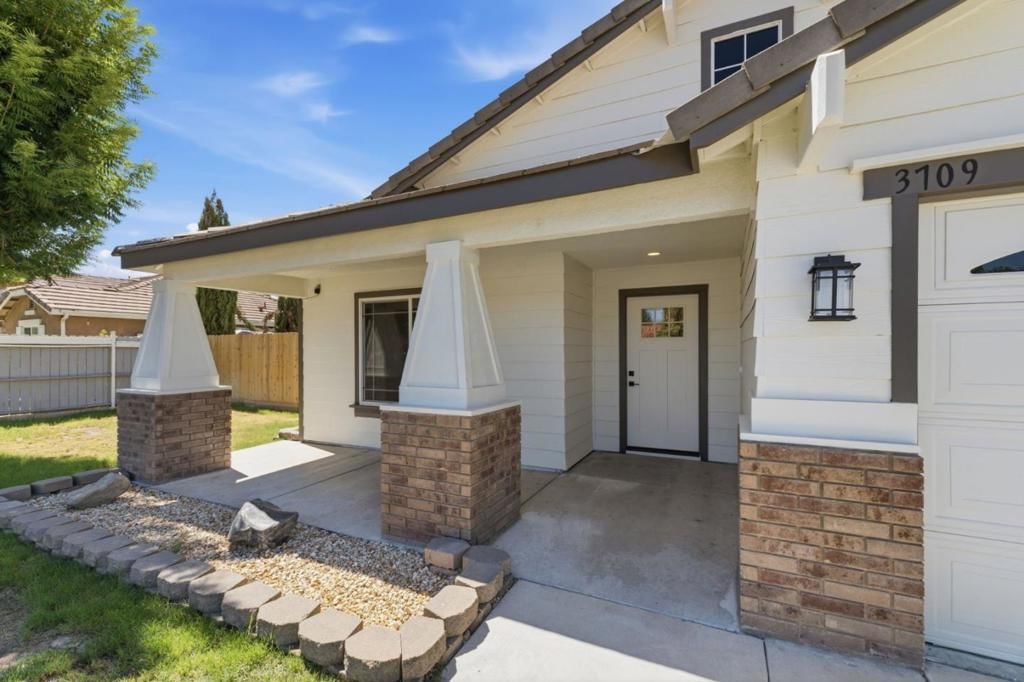 3709 Harris Road, Bakersfield, CA, 93313
