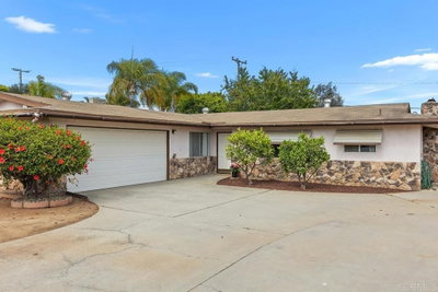 1035 Knoll Park Lane, Fallbrook, CA 92028