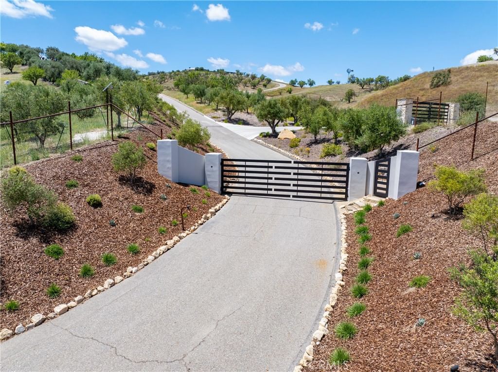 Calle Almendra, Paso Robles, CA, 93446
