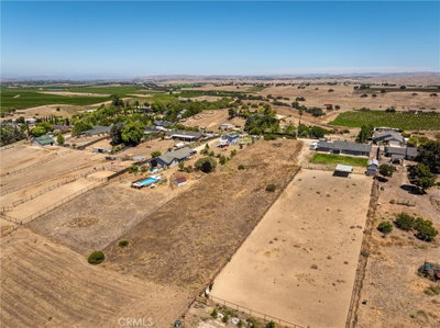 8290 Plane View Place, Paso Robles, CA 93446