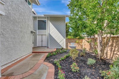 25511 Alisal Ave, Laguna Hills, CA 92653