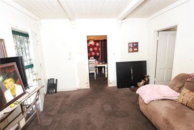 447 94th Street, Los Angeles, CA 90003