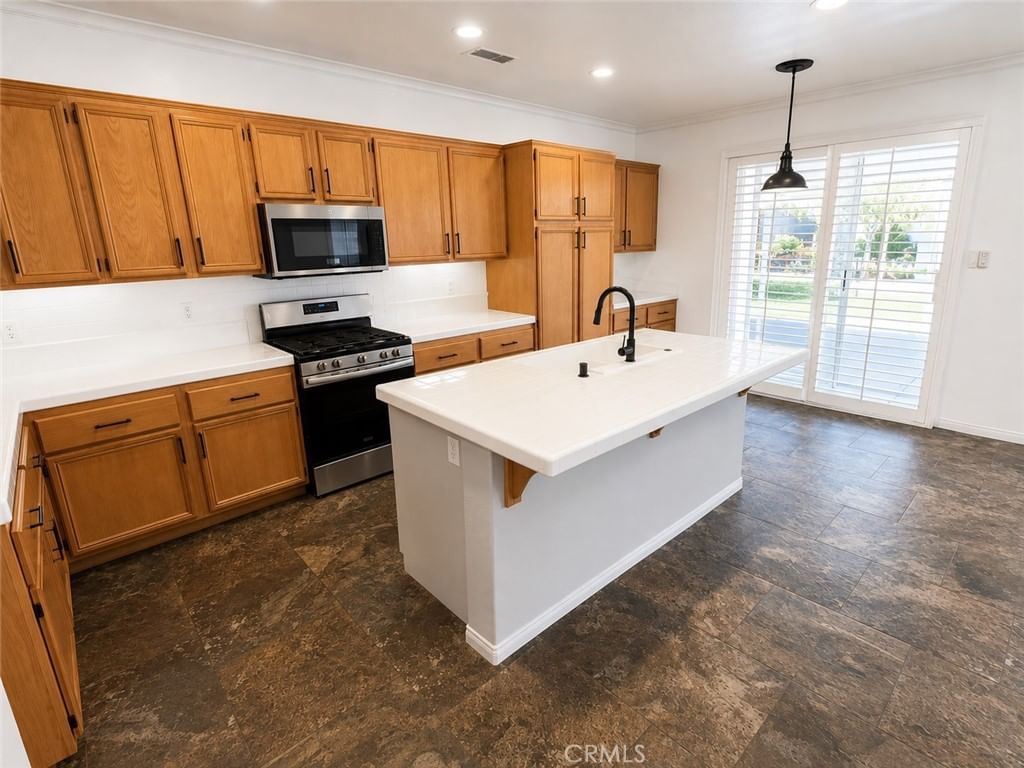 35579 Country Creek Drive, Yucaipa, CA, 92399