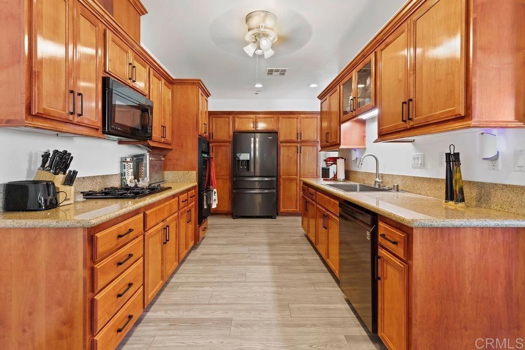 8948 Lakeview Road, Lakeside, CA, 92040