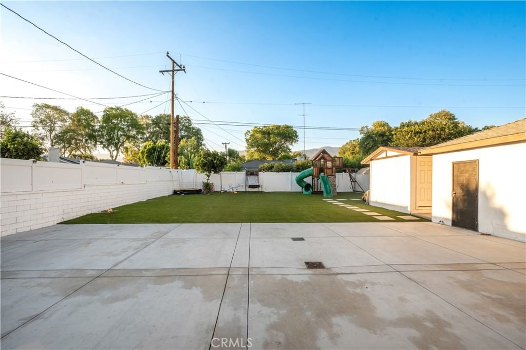 Property photo 28