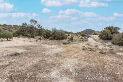 0 Umfalozi Road, Tehachapi, CA 93561