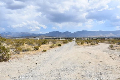 34630 Longview Road, Pearblossom, CA 93553