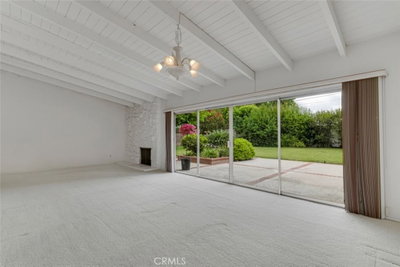 5900 Kentland Avenue, Woodland Hills, CA 91367