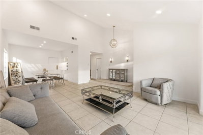 7620 Rudnick Avenue, Canoga Park, CA 91304