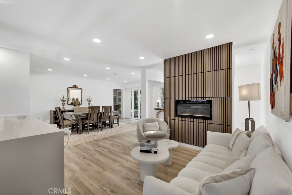 22736 Schoolcraft, West Hills, CA, 91307