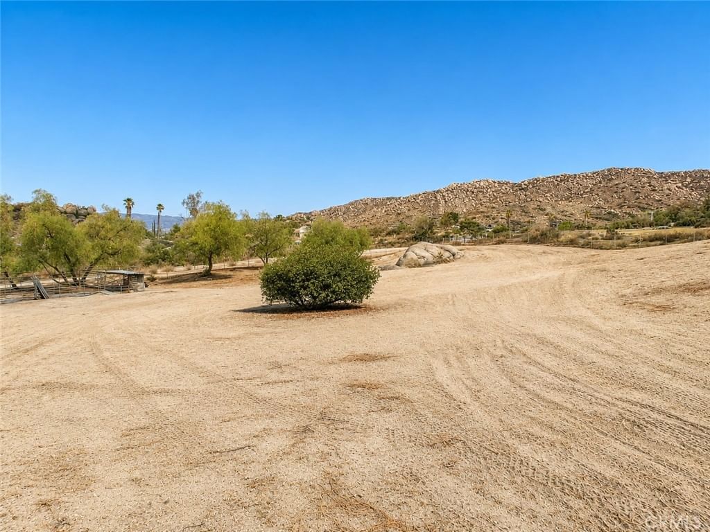 Property photo 24