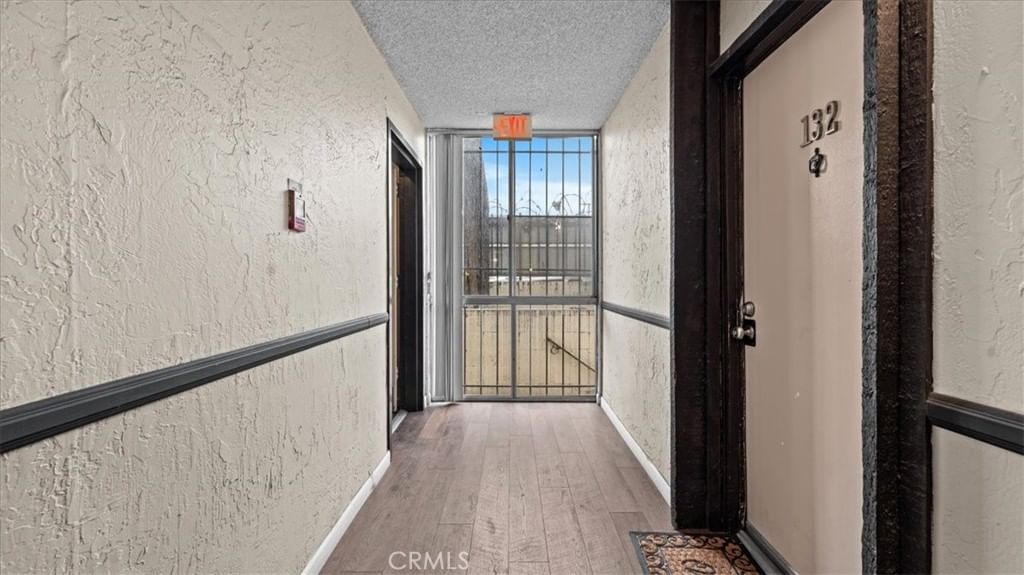 320 Ardmore — photo 3