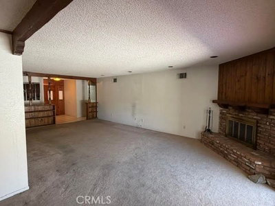 17950 Fremontia, Victorville, CA 92395
