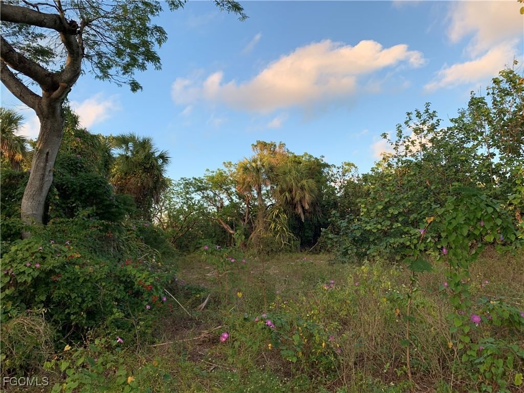 2090 Wild Lime Drive, Sanibel, FL 33957 photo 5