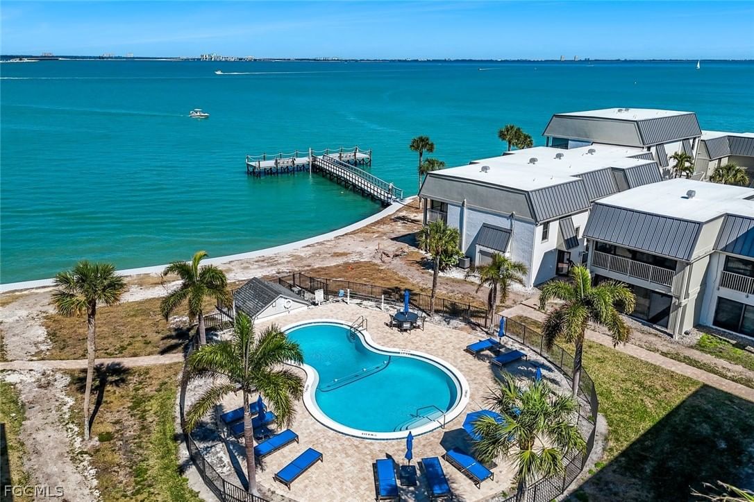 760 Sextant Drive #321, Sanibel, FL 33957 photo 2
