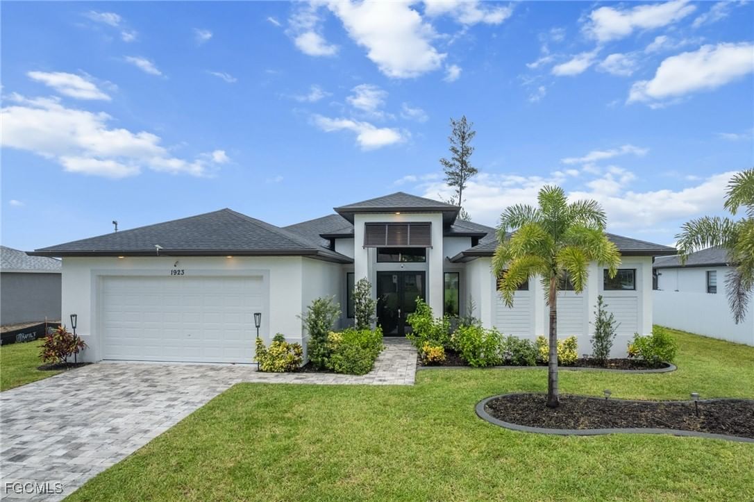 1923 SW 8th Court, Cape Coral, FL 33991 photo 3