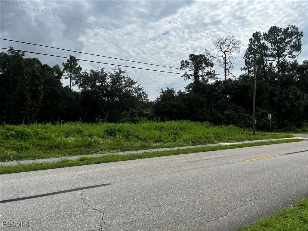 1707 E 6TH Street, Lehigh Acres, FL 33972 photo 3