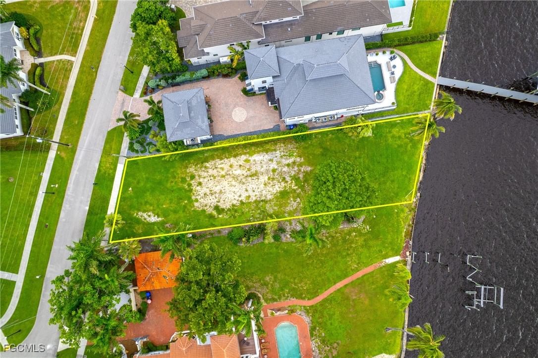 2904 Valencia Way, Fort Myers, FL 33901 photo 4