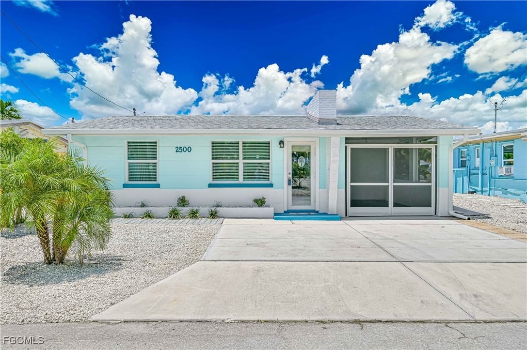 2500 Harbor View Drive, Matlacha, FL 33993 photo 4