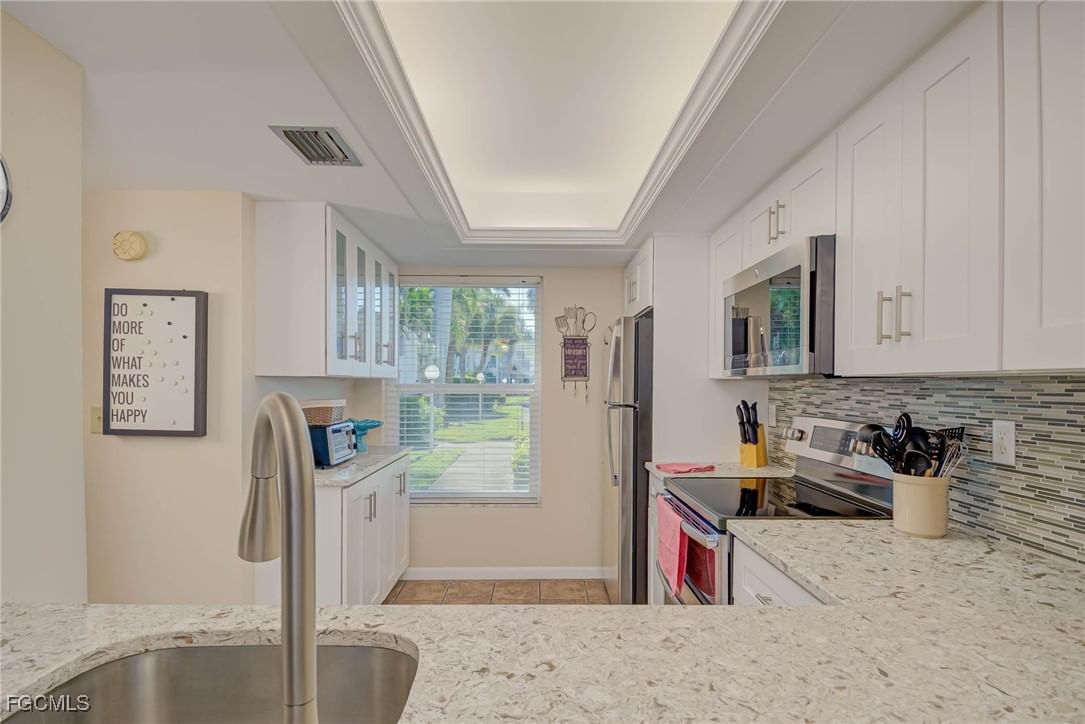 5445 Peppertree Drive #9, Fort Myers, FL 33908 photo 4