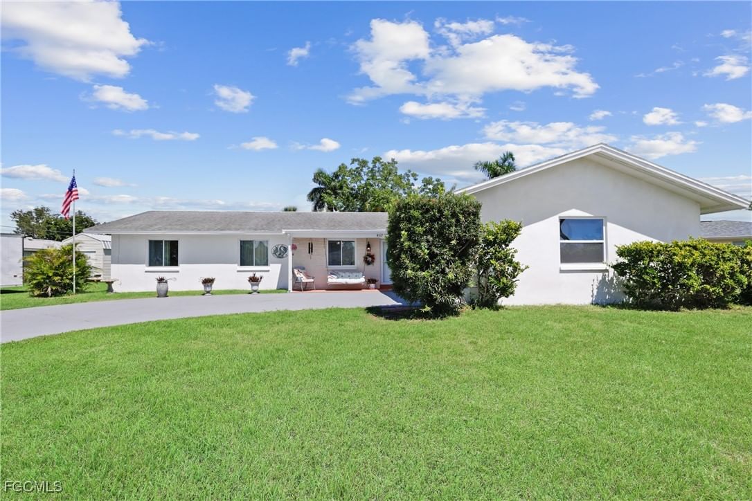 4517 Vinsetta Avenue, North Fort Myers, FL 33903 photo 2