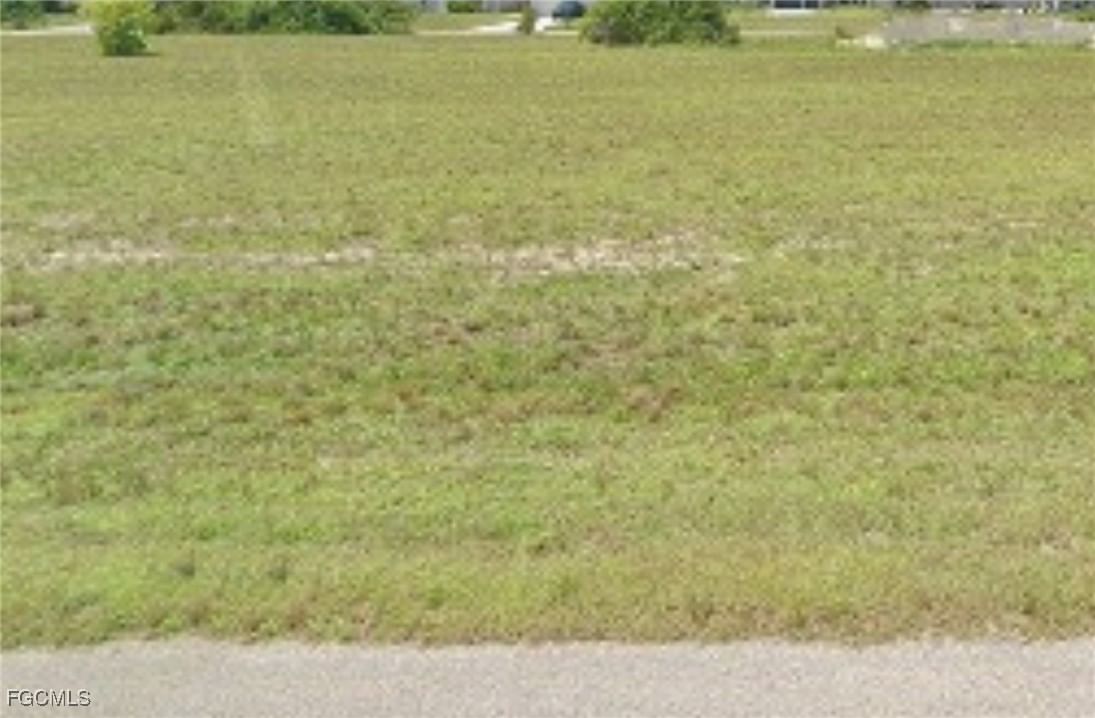 746 Alamo Street E, Lehigh Acres, FL 33974 photo 2
