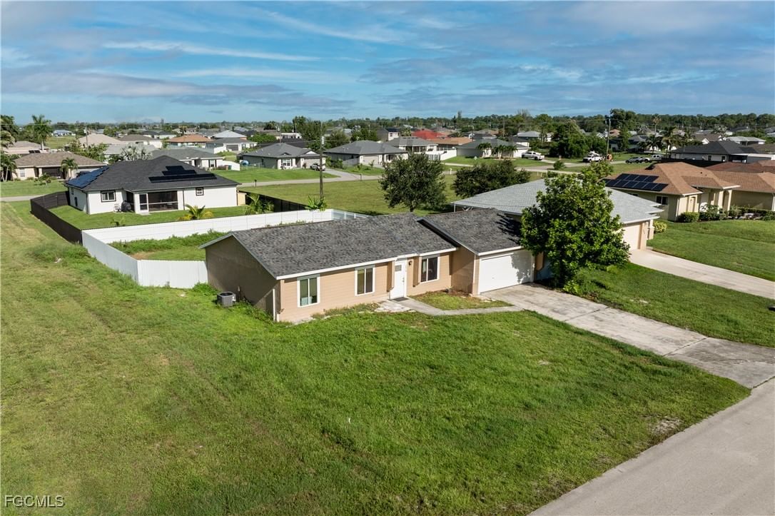 2816 NE 5th Place, Cape Coral, FL 33909 photo 4