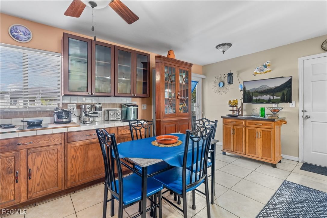 2816 NE 5th Place, Cape Coral, FL 33909 photo 5