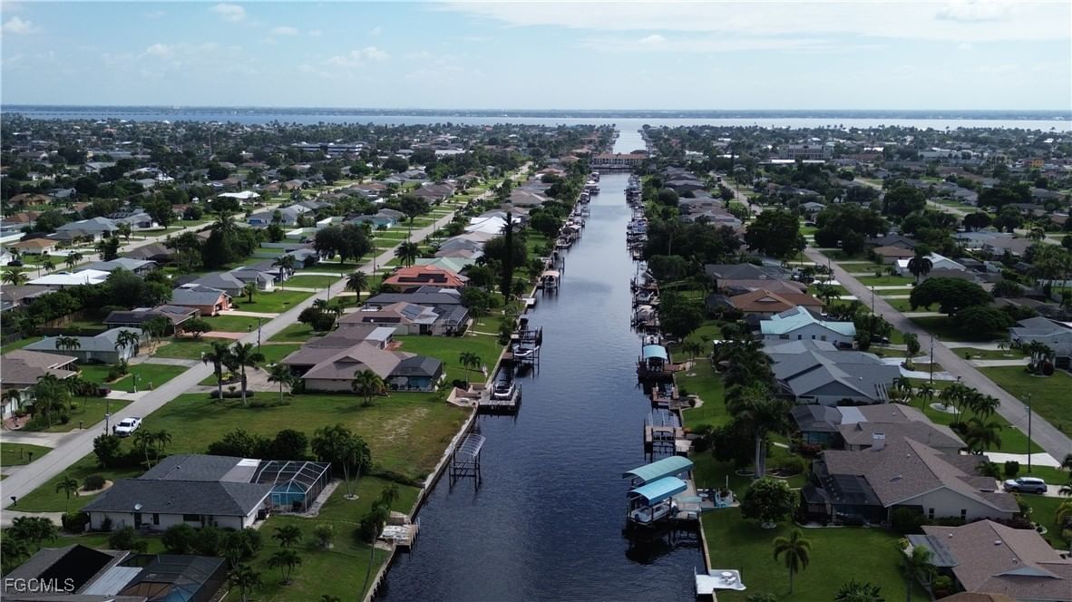 1142 SE 36th Street, Cape Coral, FL 33904 photo 3
