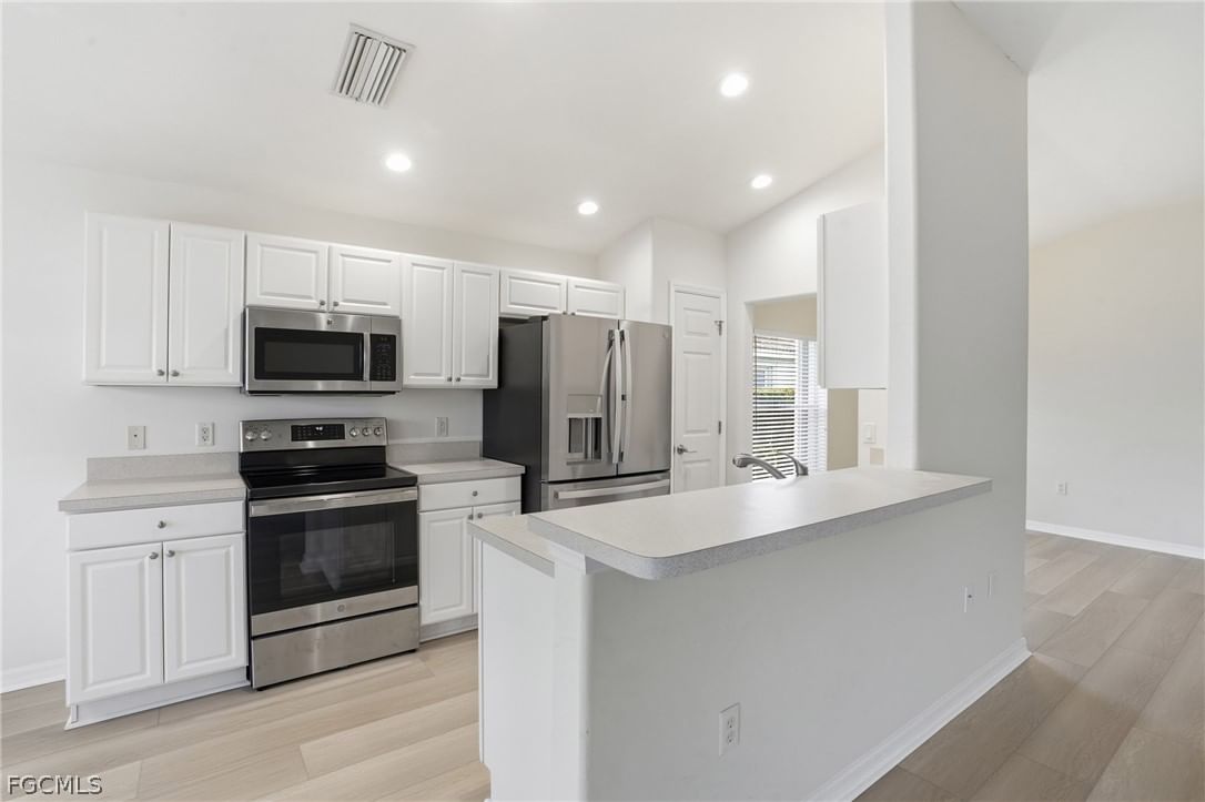 10055 Oakhurst Way, Fort Myers, FL 33913 photo 4
