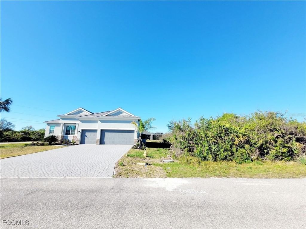 14442 Amestoy Avenue, Port Charlotte, FL 33981 photo 3