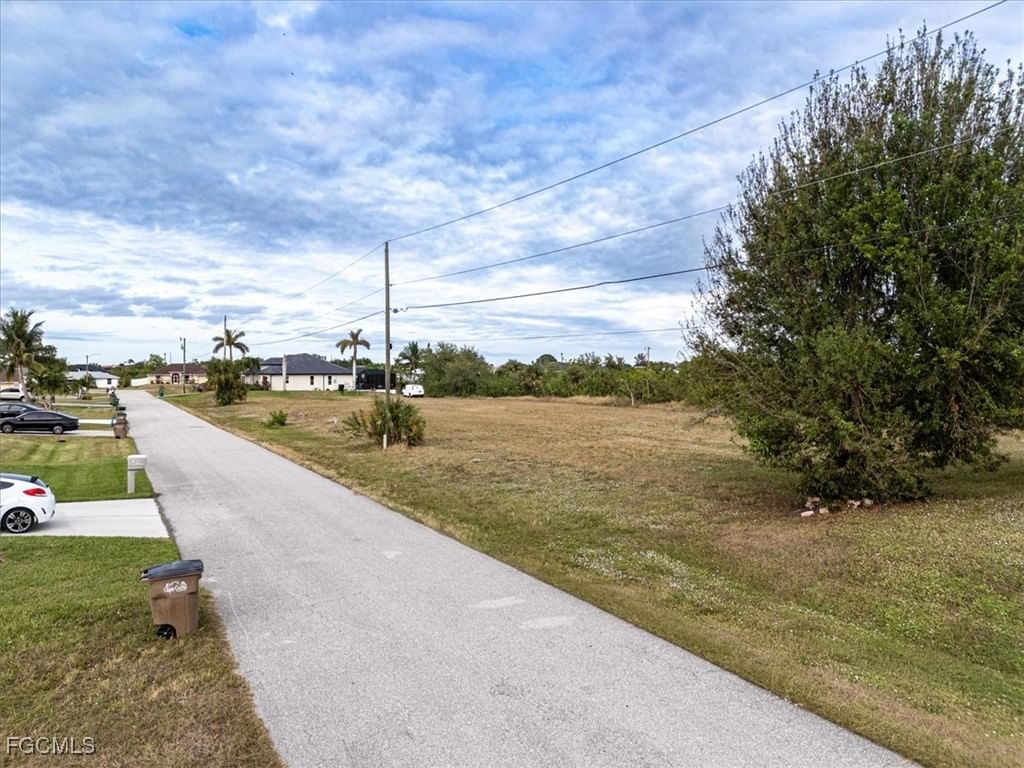 1923 NE 18th Place, Cape Coral, FL 33909 photo 2