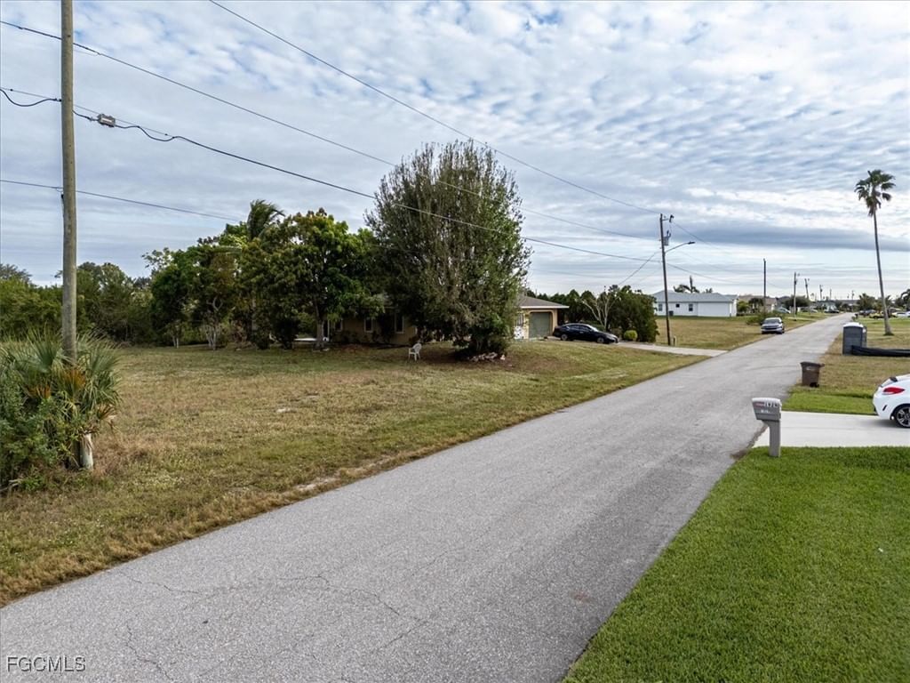 1923 NE 18th Place, Cape Coral, FL 33909 photo 5