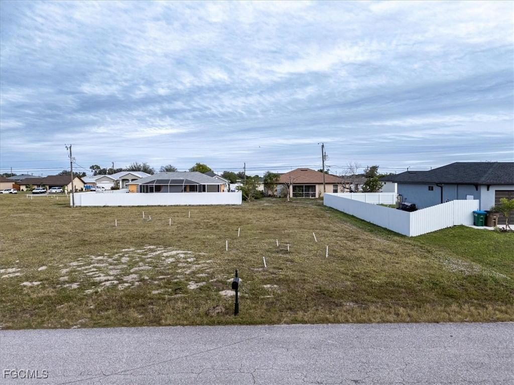 1815 NE 17th Place, Cape Coral, FL 33909 photo 3