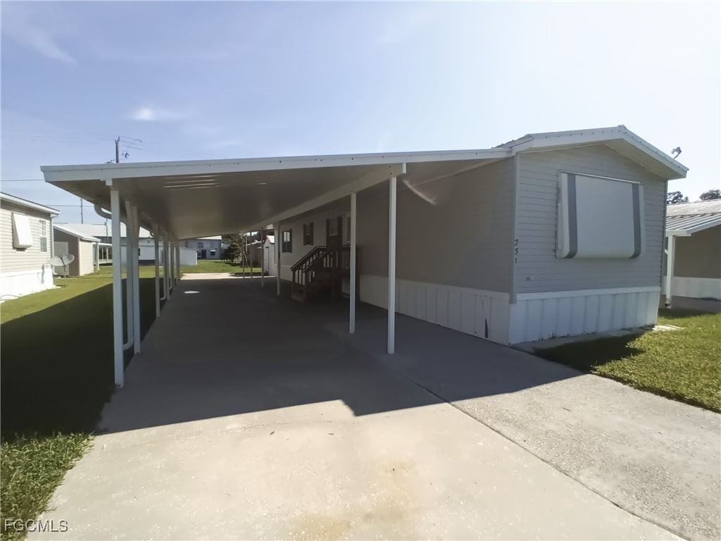 231 Palm Avenue NW, Moore Haven, FL 33471 photo 2