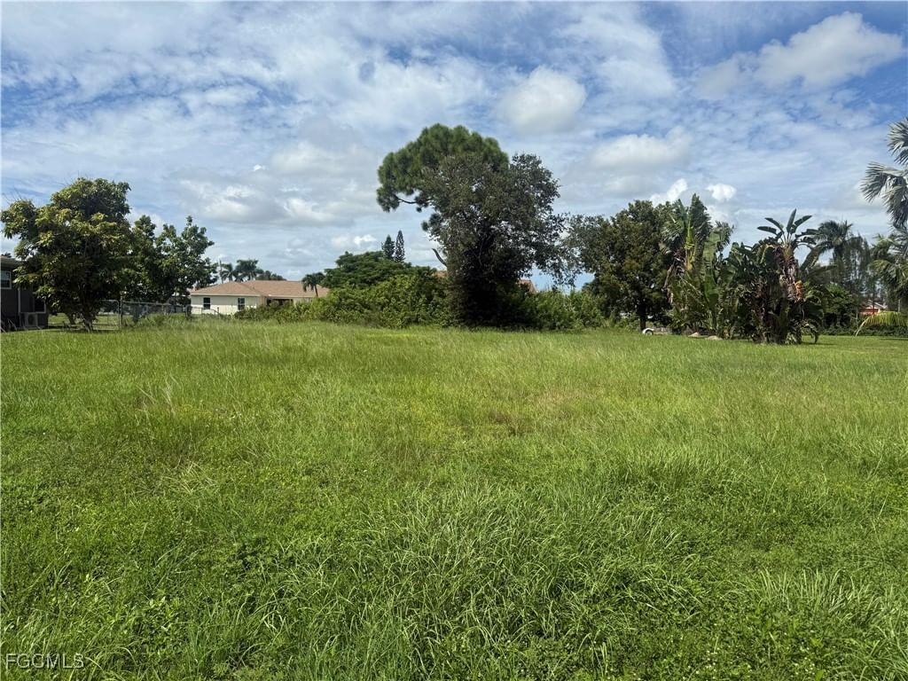 404 SE 9th Place, Cape Coral, FL 33990 photo 4