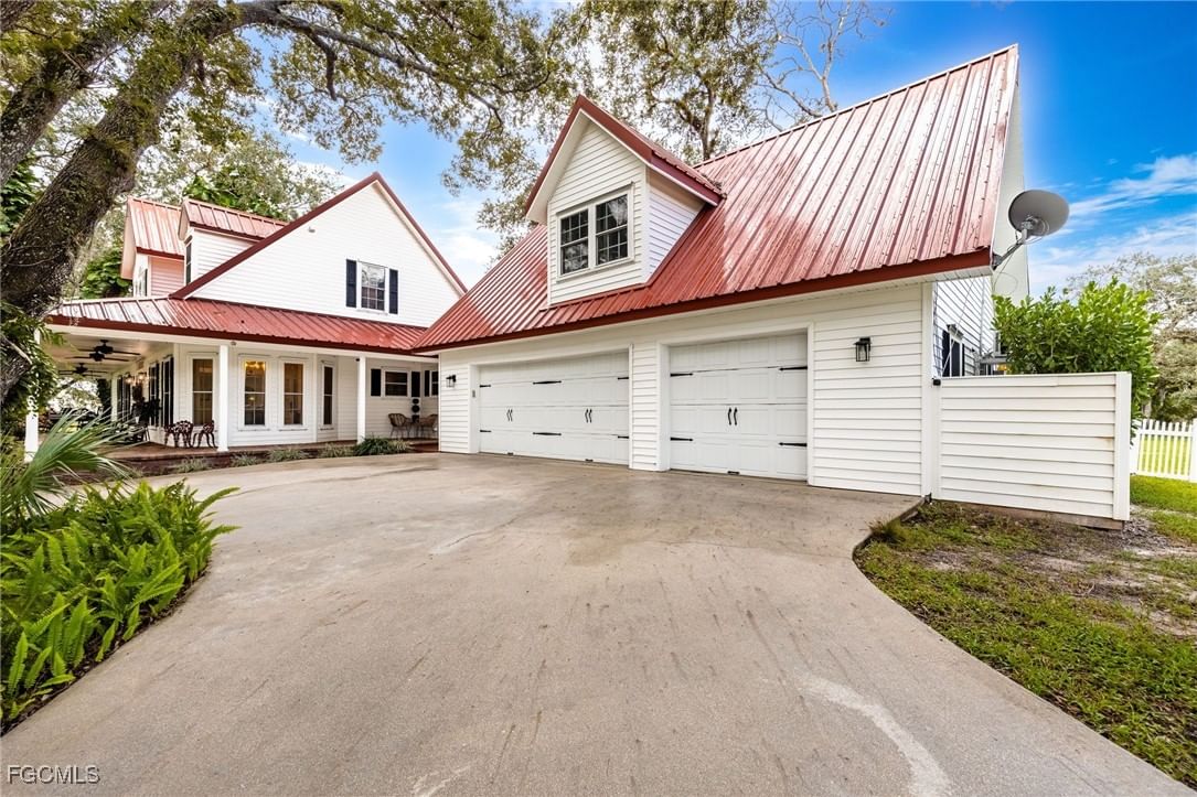 1444 Winchester Avenue E, Labelle, FL 33935 photo 4