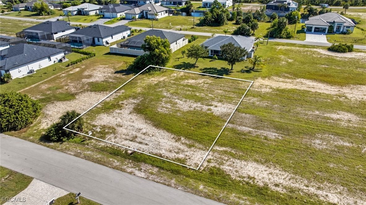 2751 NW 41st Place, Cape Coral, FL 33993 photo 2