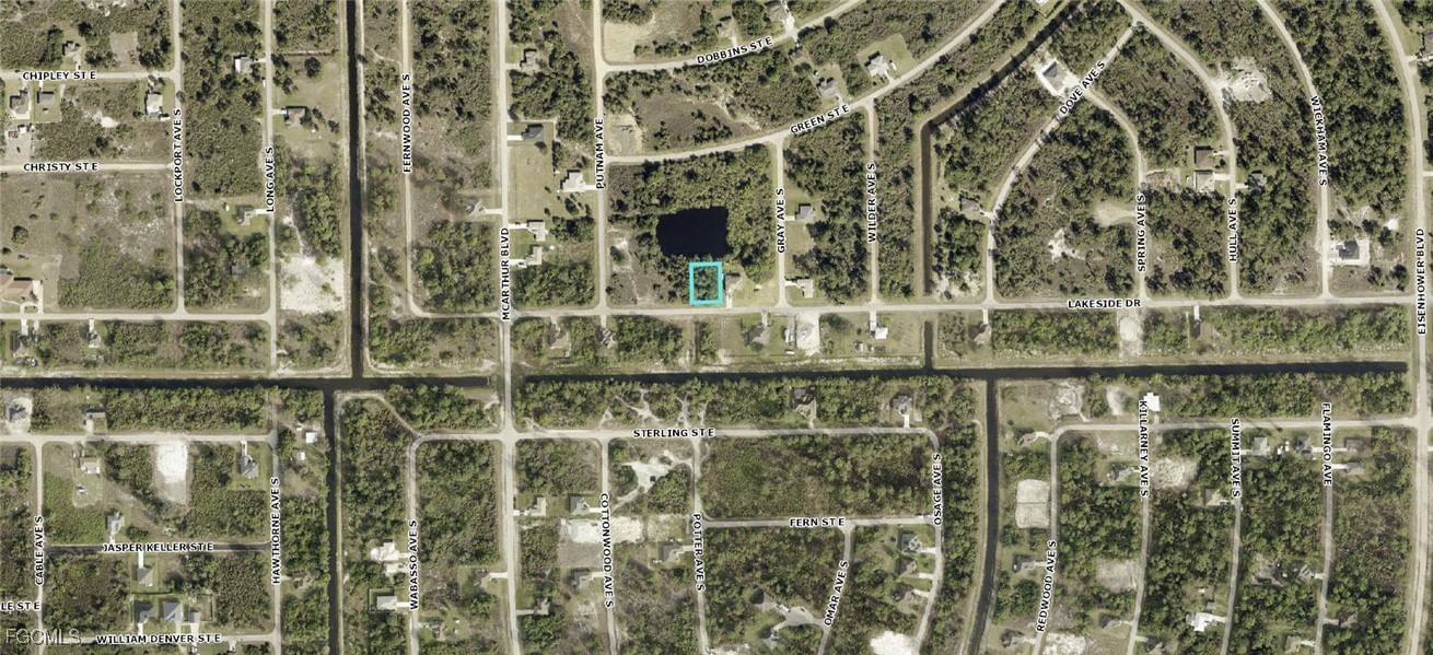 929 Lakeside Drive, Lehigh Acres, FL 33974 photo 2