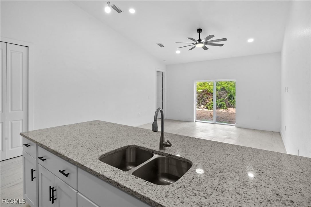 634 Knapp Street, Lehigh Acres, FL 33974 photo 5