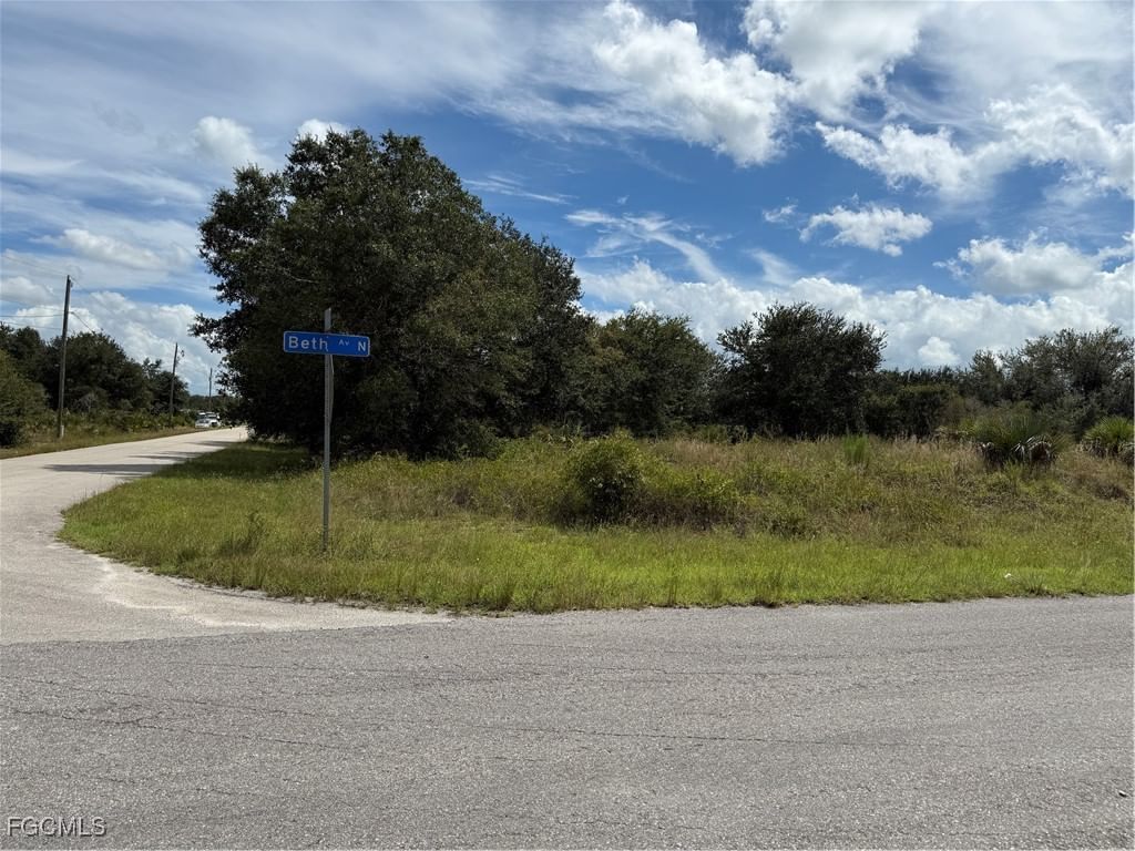2513 72nd Street W, Lehigh Acres, FL 33971 photo 2
