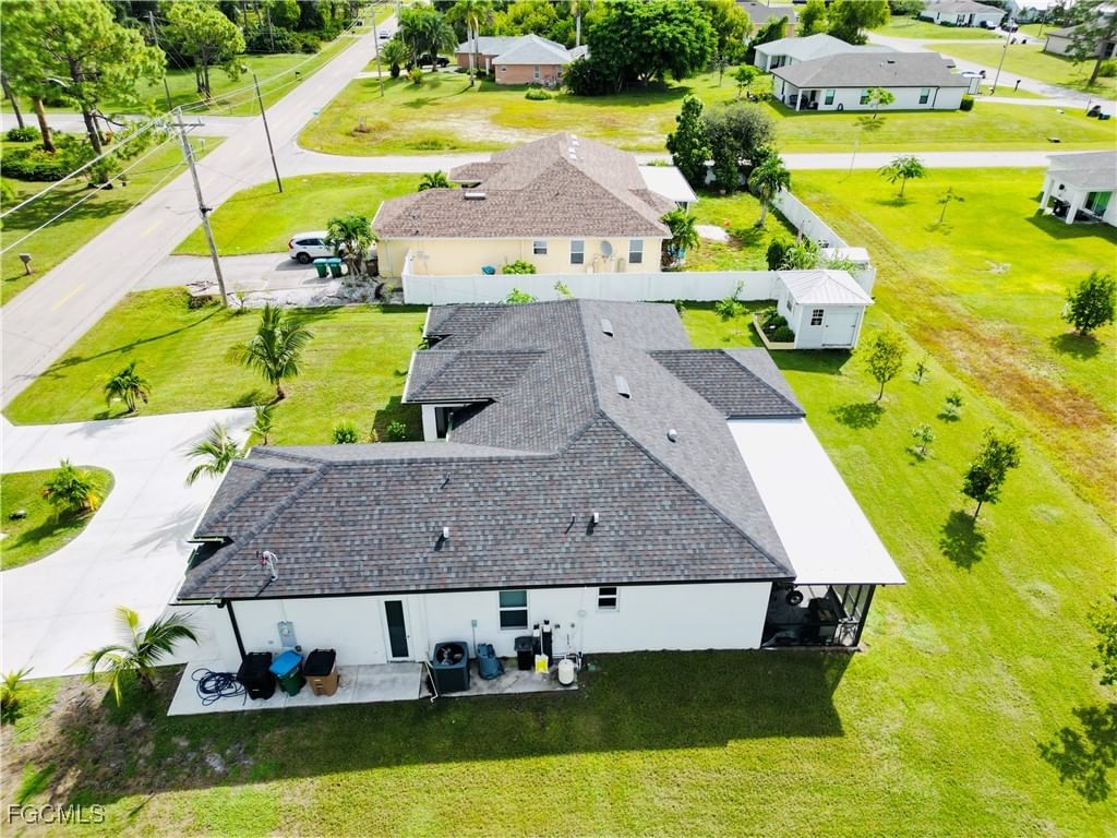 528 Jacaranda Parkway E, Cape Coral, FL 33909 photo 4