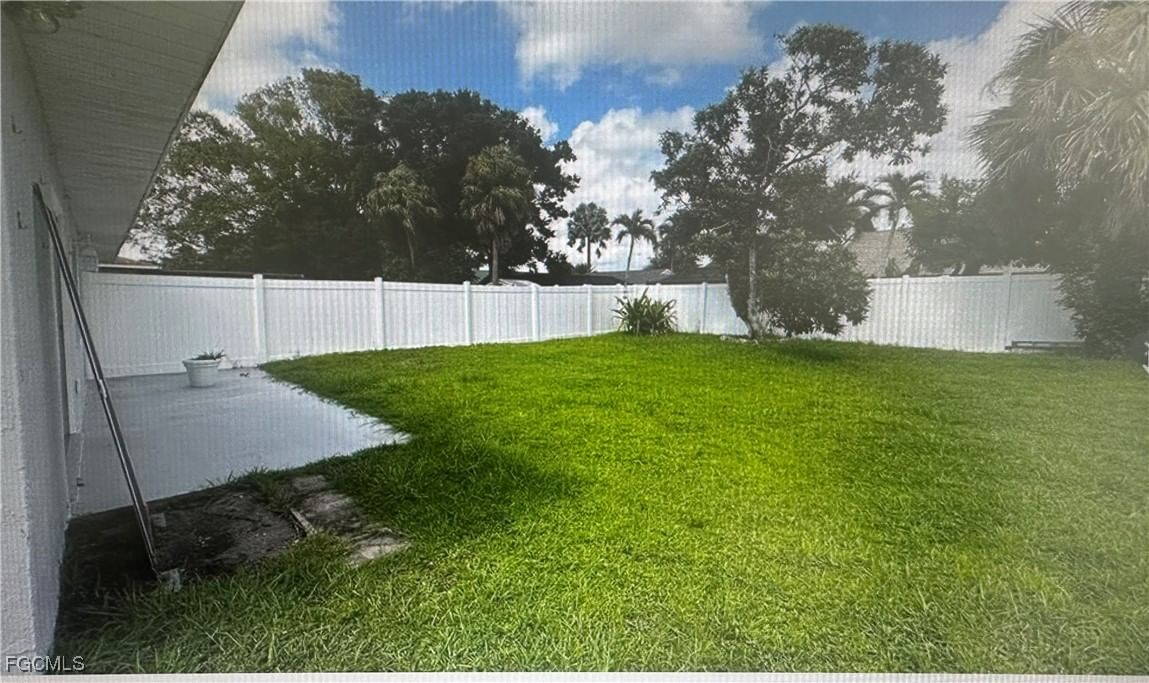315 SE 24th Avenue, Cape Coral, FL 33990 photo 2