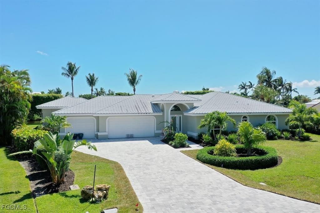 924 Kings Crown Drive, Sanibel, FL 33957 photo 3