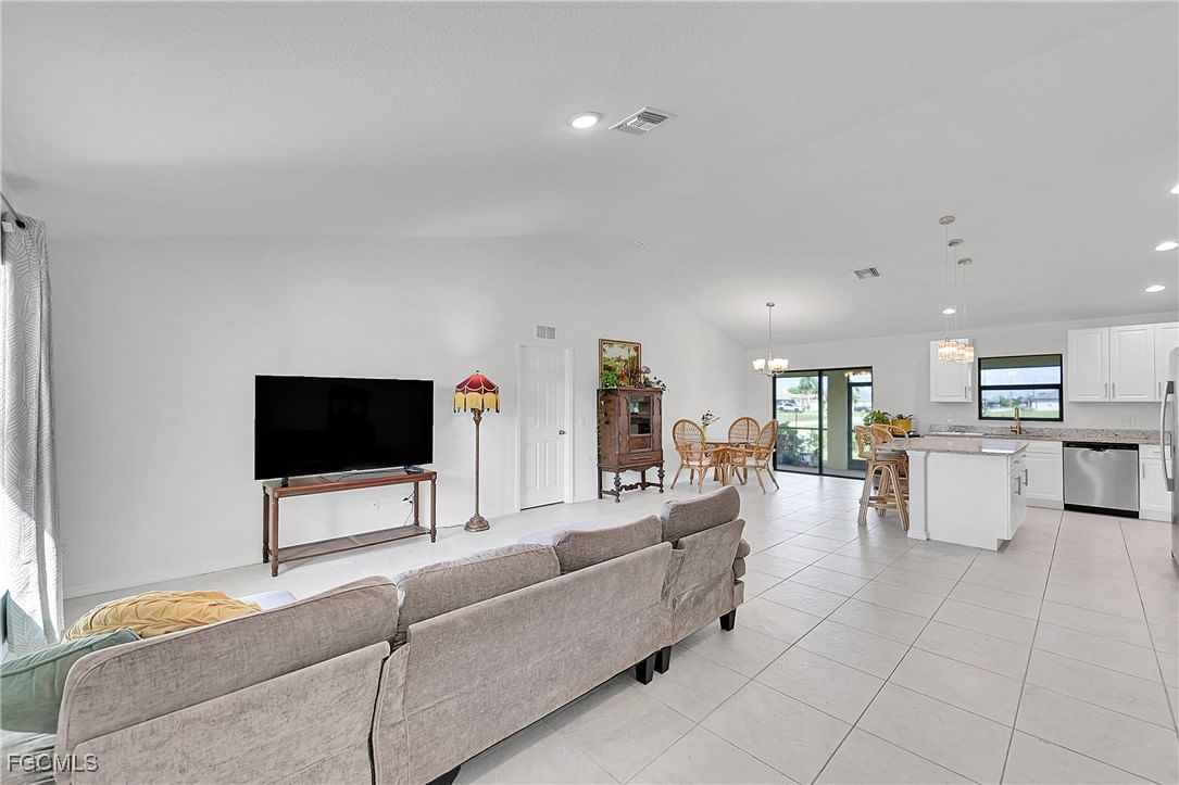 217 NE 20th Terrace, Cape Coral, FL 33909 photo 2