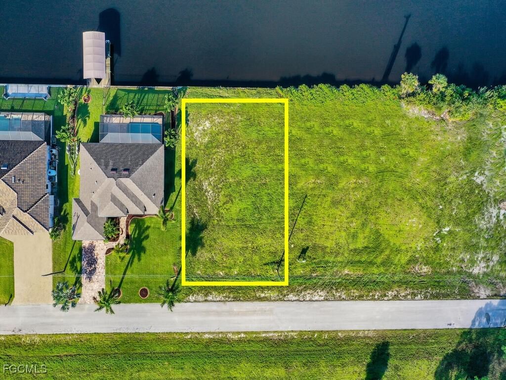 1646 NW 36th Avenue, Cape Coral, FL 33993 photo 2